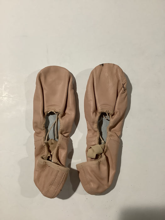 ENCORE RESALE - Ladies Ballet Slippers - 6C