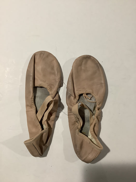 ENCORE RESALE - Adult Ballet Slippers - 6